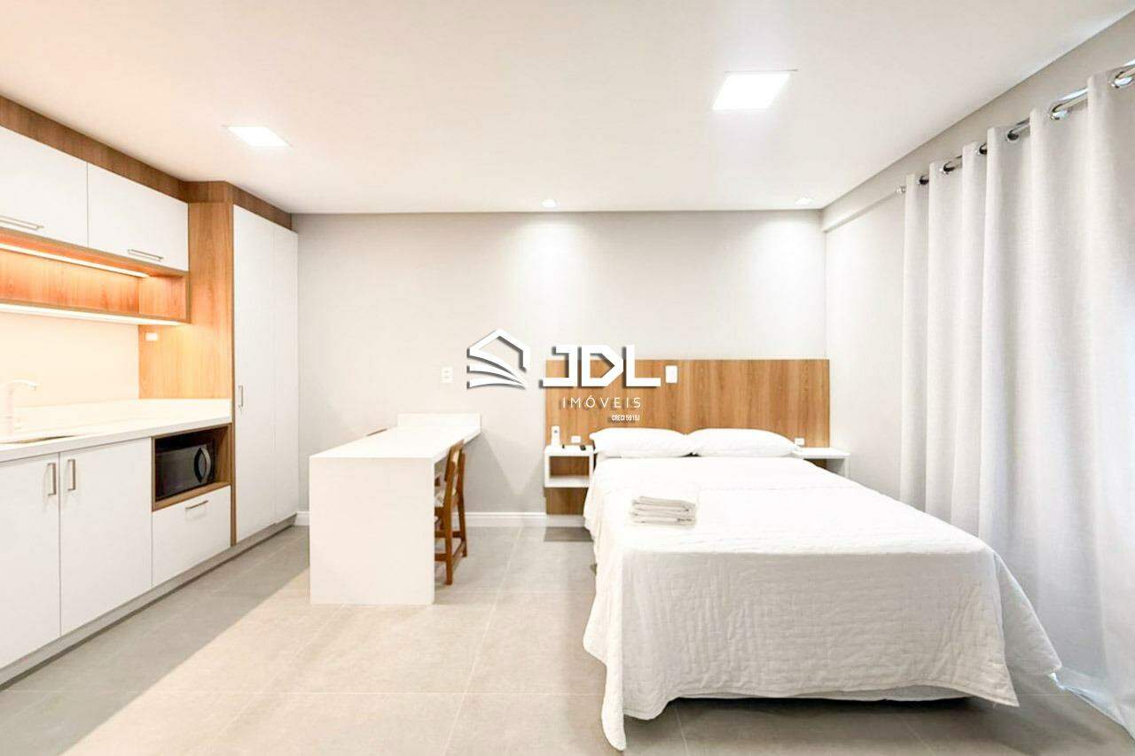 Apartamento à venda no bairro Velha: 