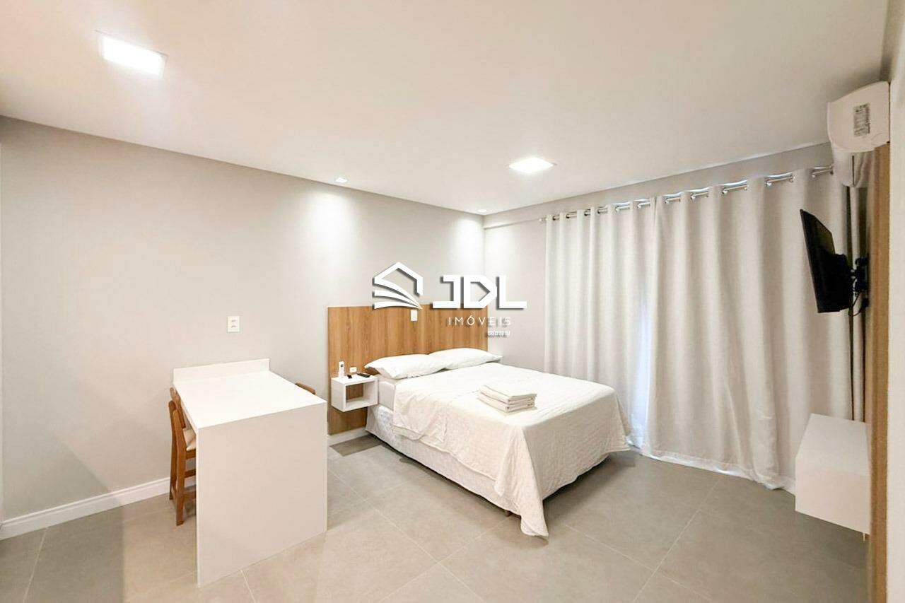 Apartamento à venda no bairro Velha: 