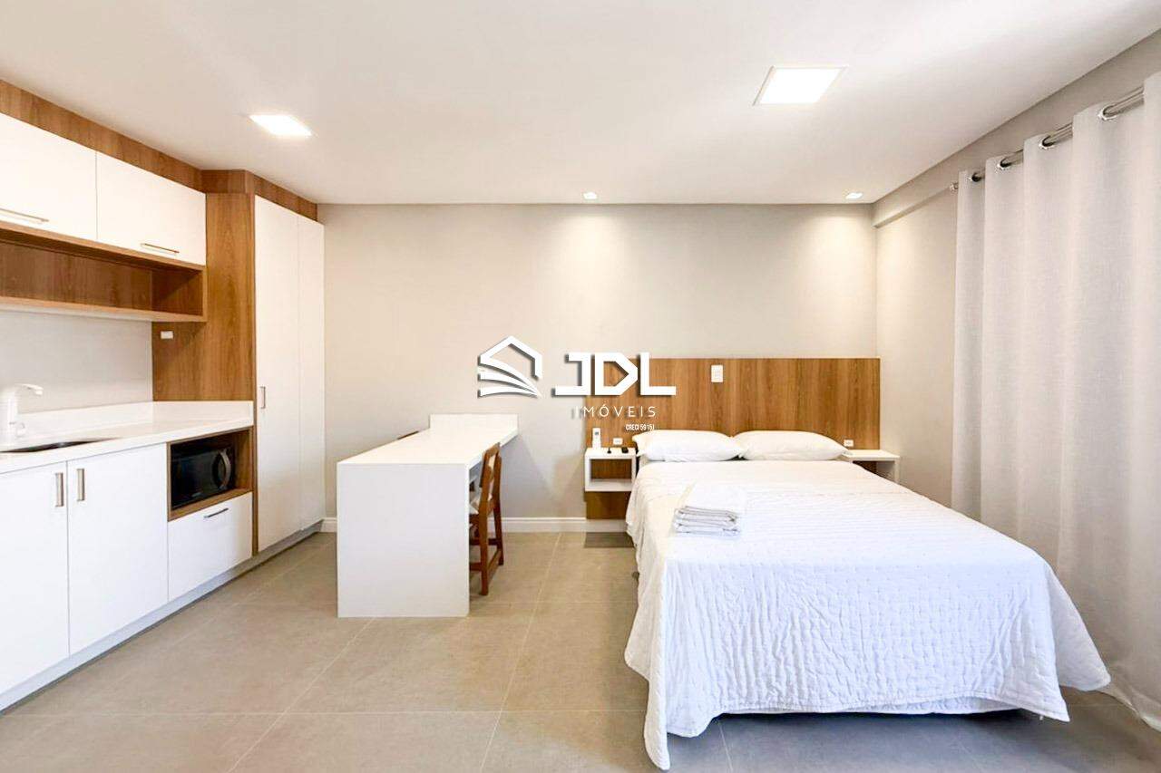 Apartamento à venda no bairro Velha: 