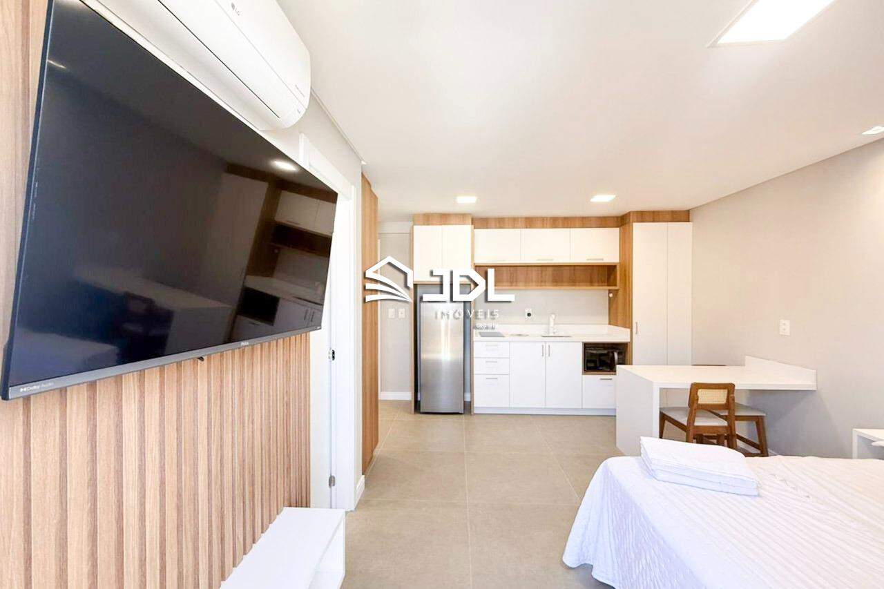 Apartamento à venda no bairro Velha: 