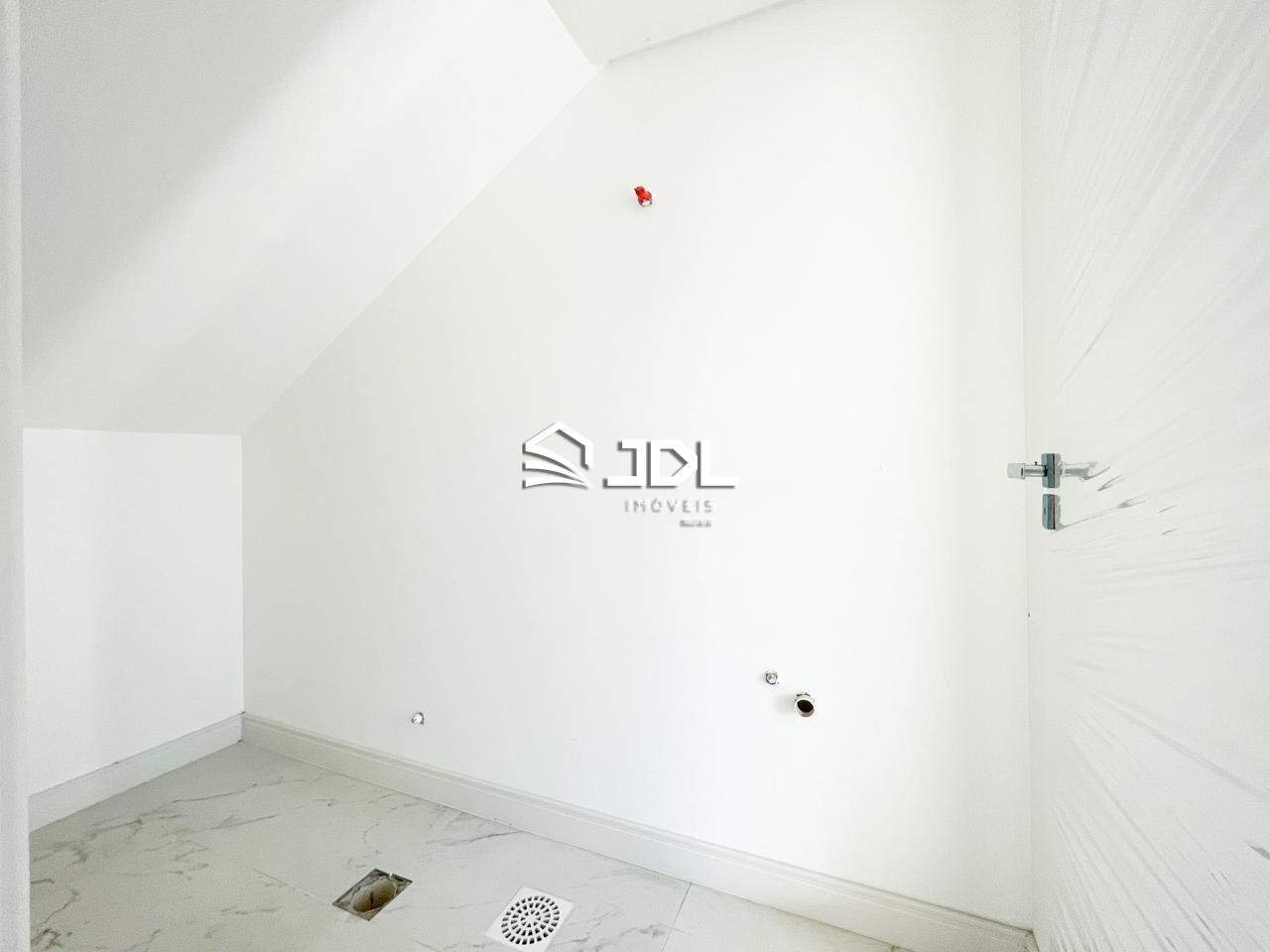 Casa à venda no bairro Velha: 