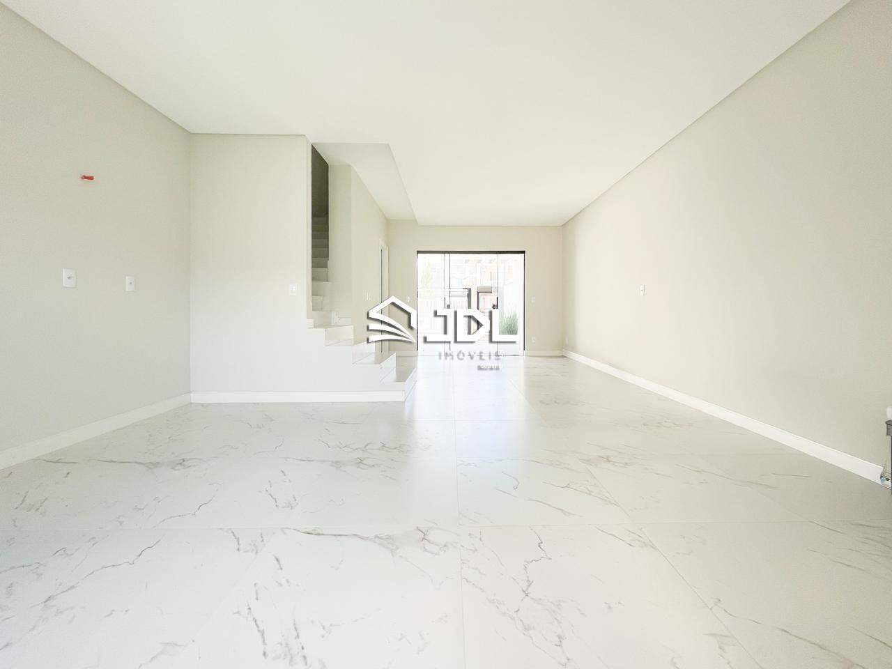 Casa à venda no bairro Velha: 