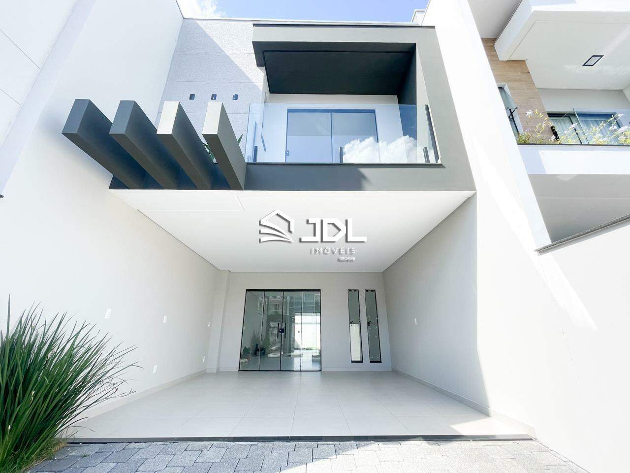 Casa à venda no bairro Velha: 