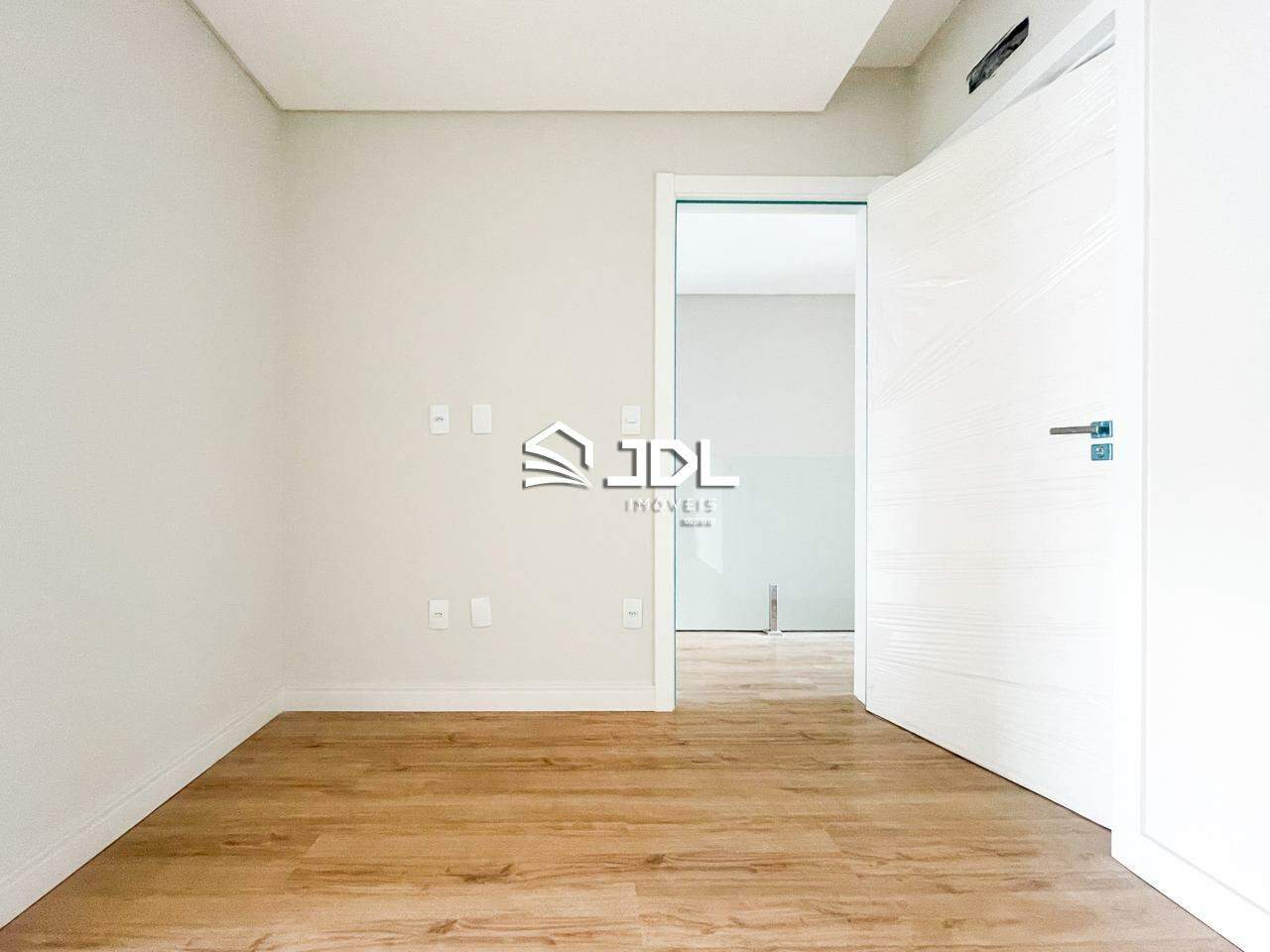 Casa à venda no bairro Velha: 