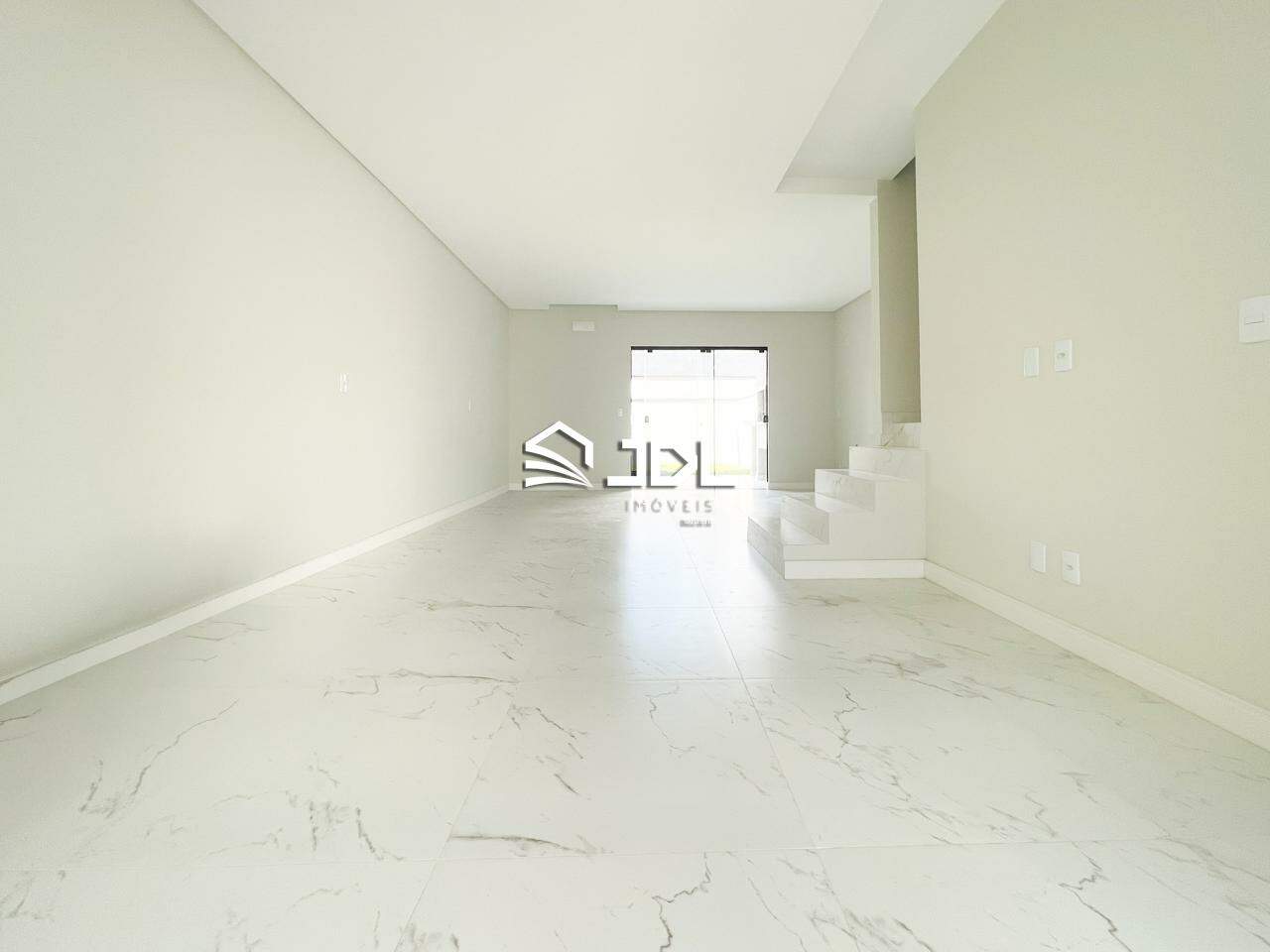 Casa à venda no bairro Velha: 