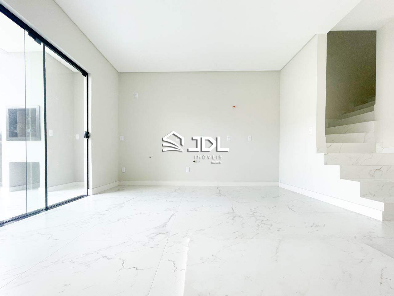 Casa à venda no bairro Velha: 