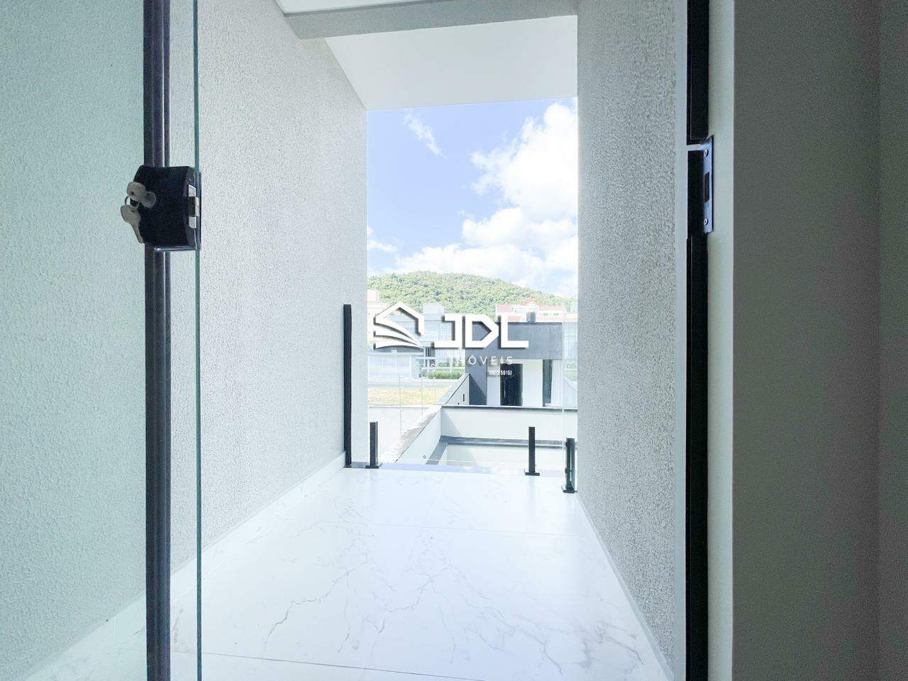 Casa à venda no bairro Velha: 