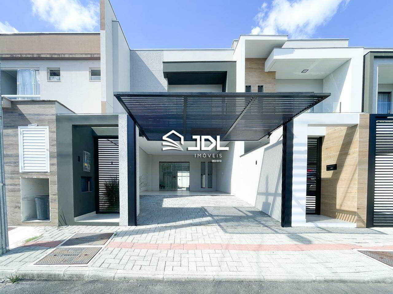 Casa à venda no bairro Velha: 