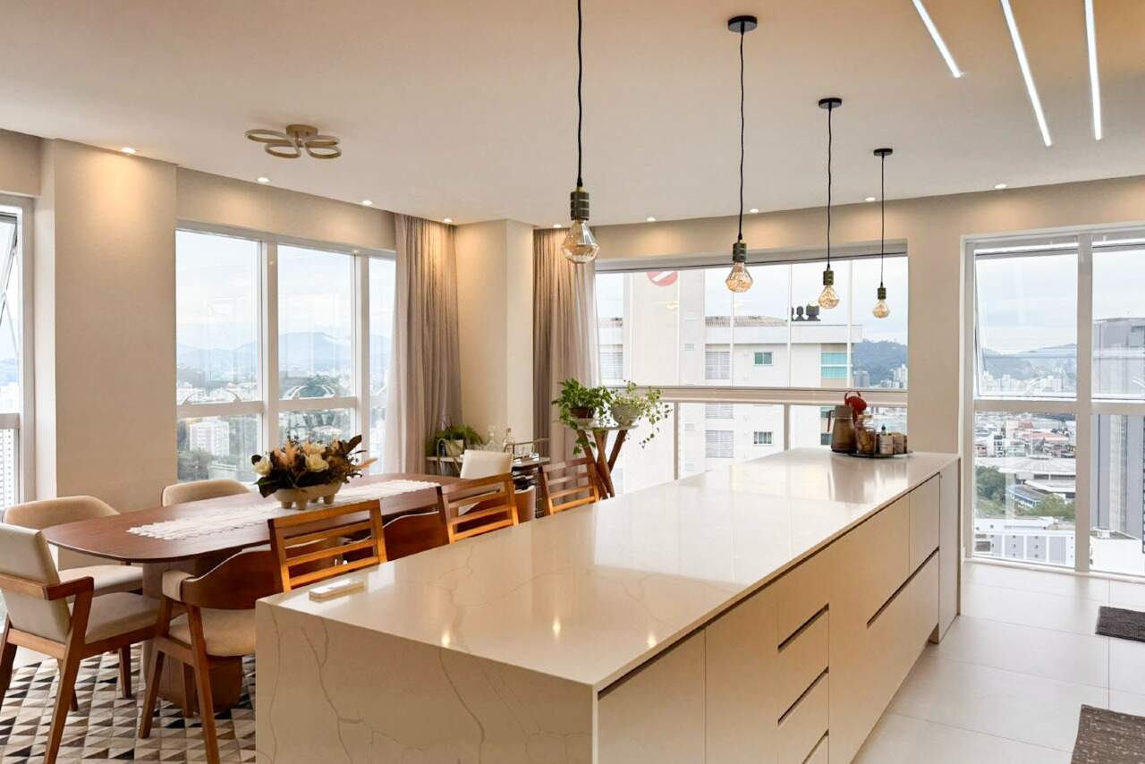 Apartamento à venda no bairro Velha: 