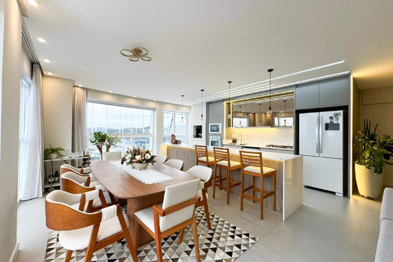 Apartamento à venda no bairro Velha: 