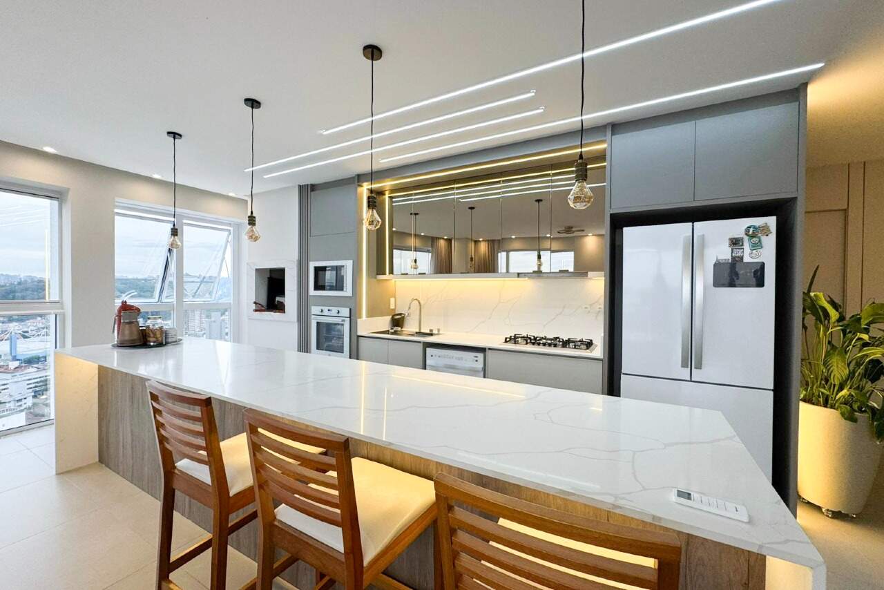 Apartamento à venda no bairro Velha: 