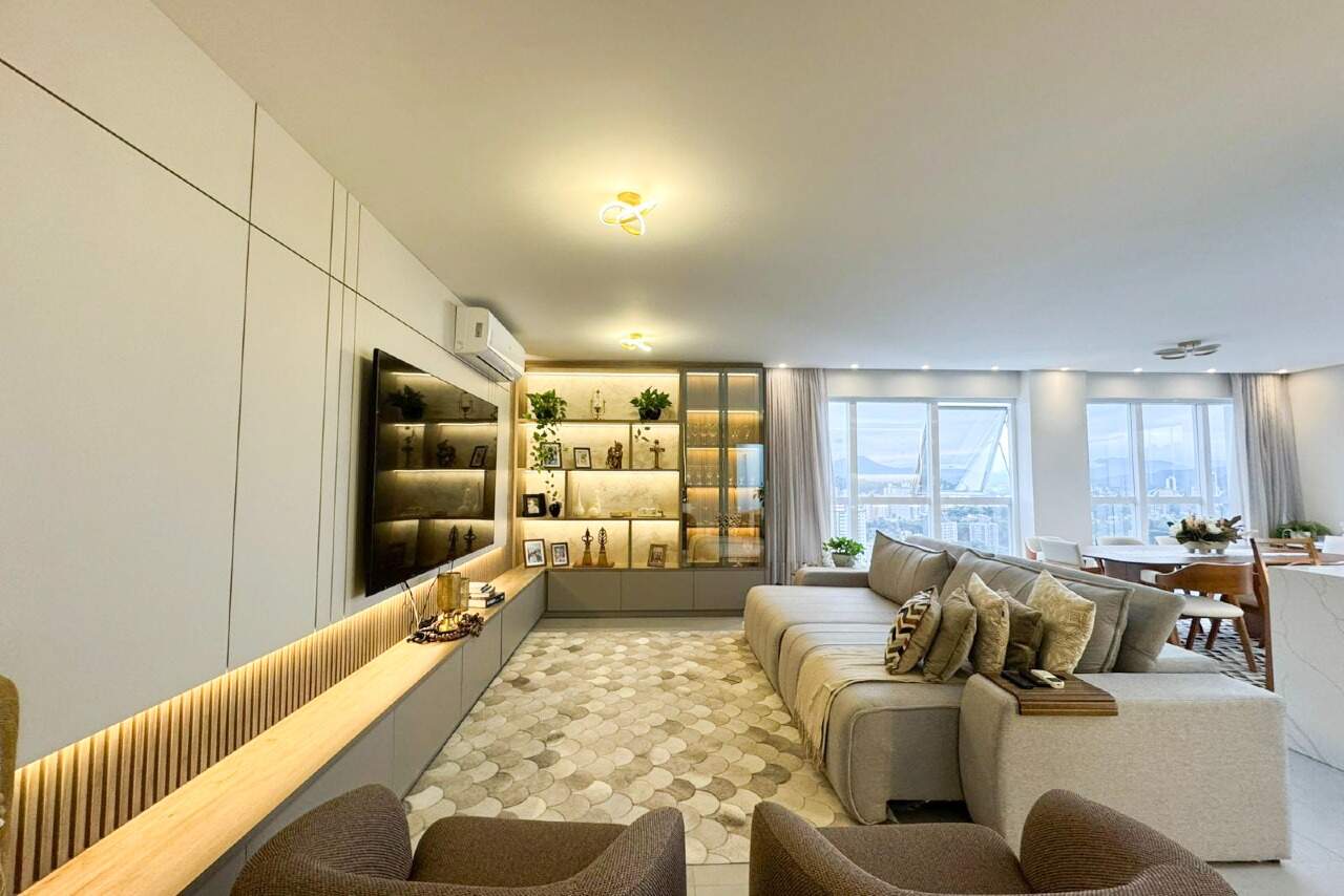 Apartamento à venda no bairro Velha: 