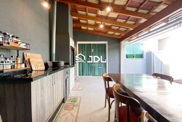 Casa à venda no bairro Água Verde: 