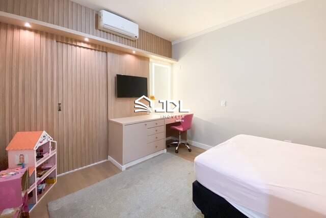 Casa à venda no bairro Água Verde: 