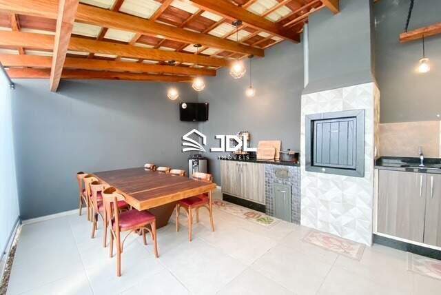 Casa à venda no bairro Água Verde: 