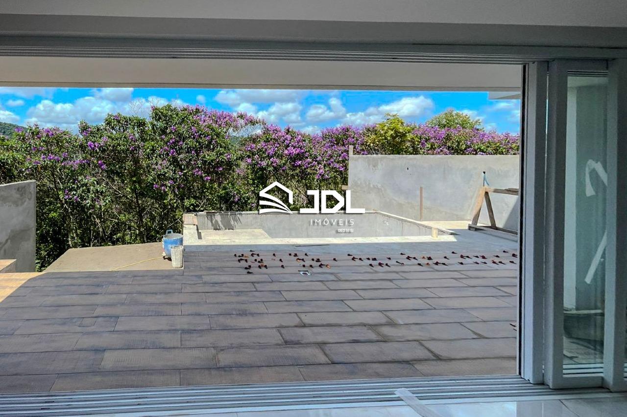 Casa à venda no bairro Ponta Aguda: 