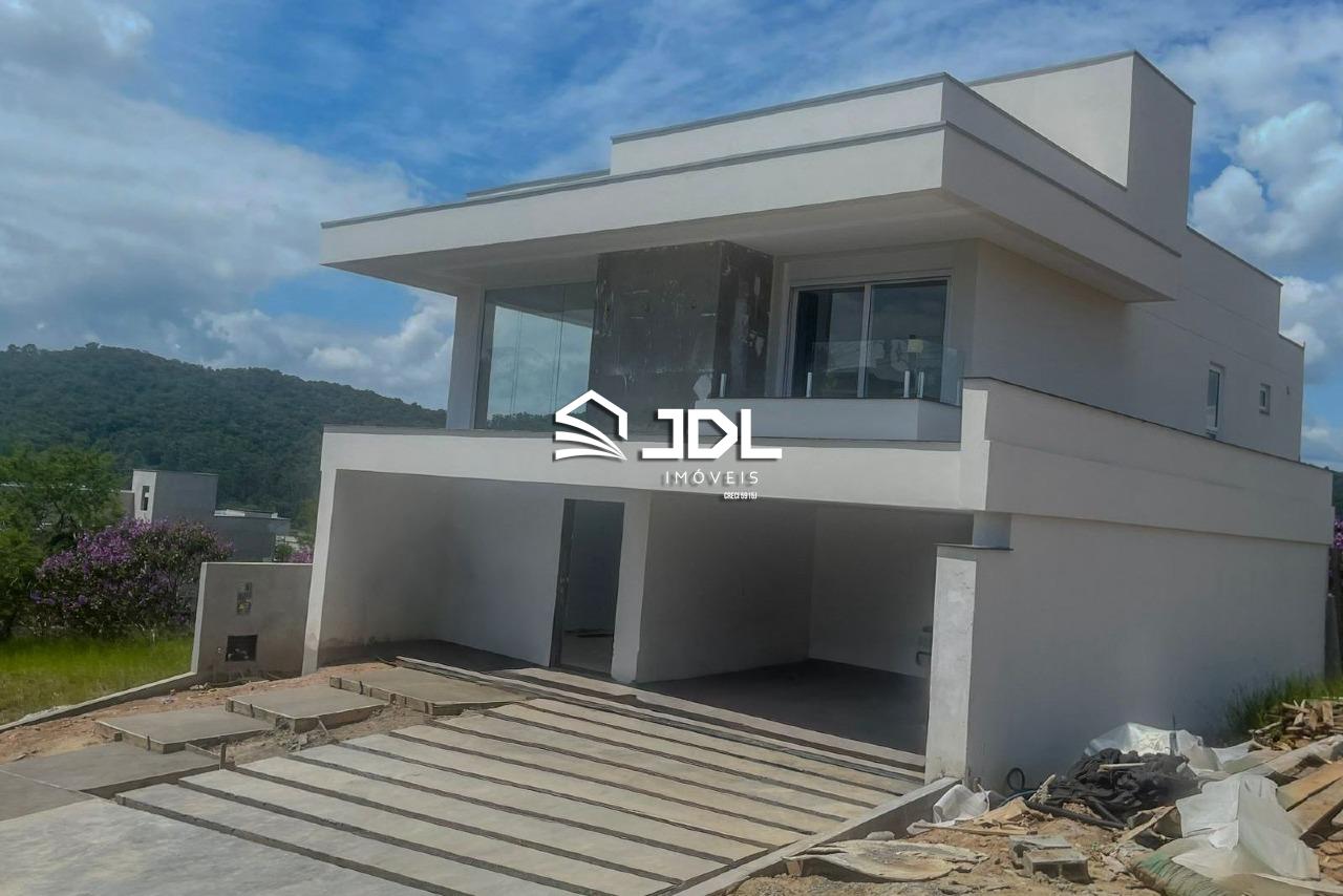 Casa à venda no bairro Ponta Aguda: 