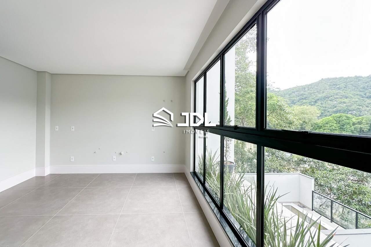 Casa à venda no bairro Ponta Aguda: 