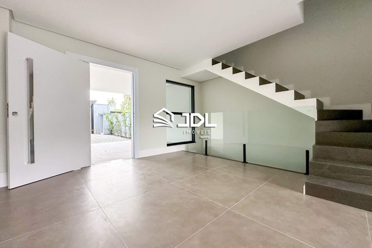 Casa à venda no bairro Ponta Aguda: 