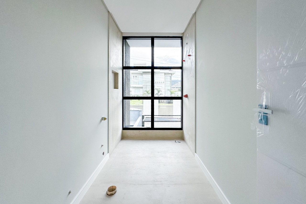 Casa à venda no bairro Ponta Aguda: 