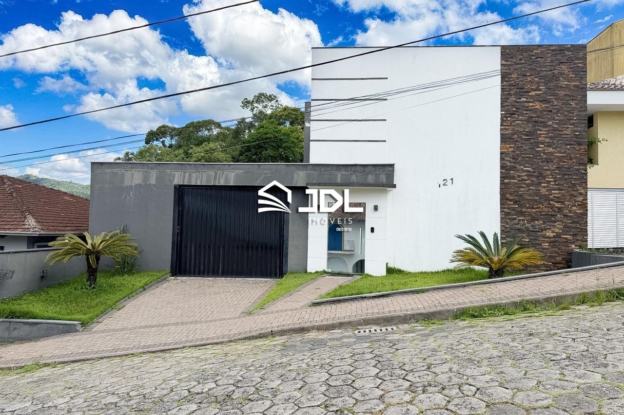 Casa à venda no bairro Velha: 