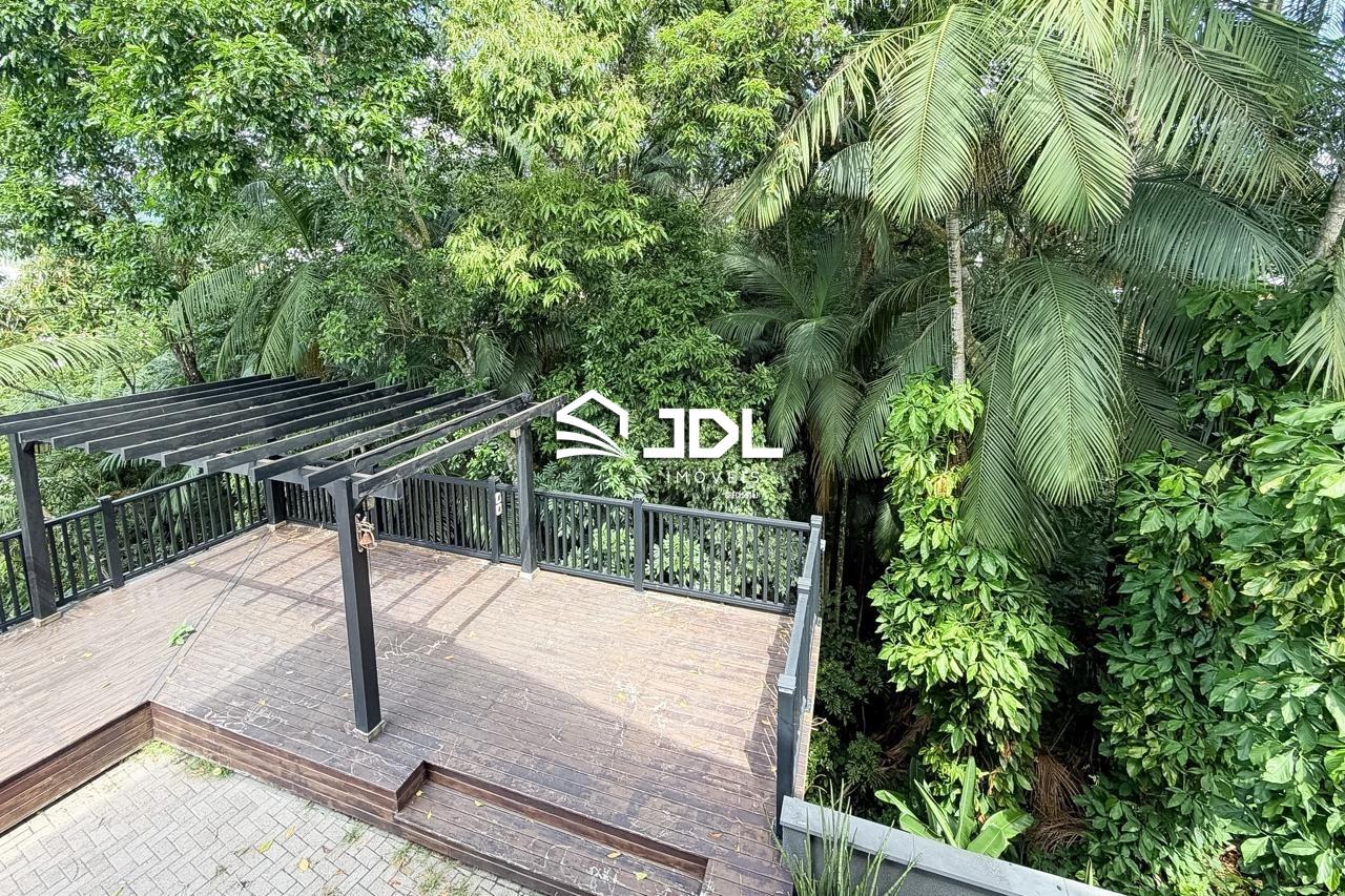 Casa à venda no bairro Velha: 