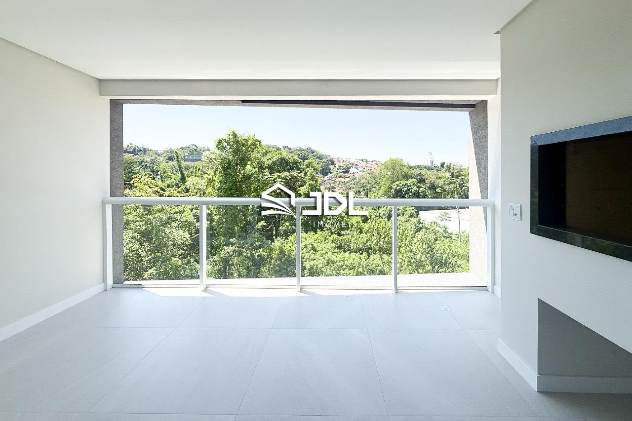 Apartamento à venda no bairro Velha: 