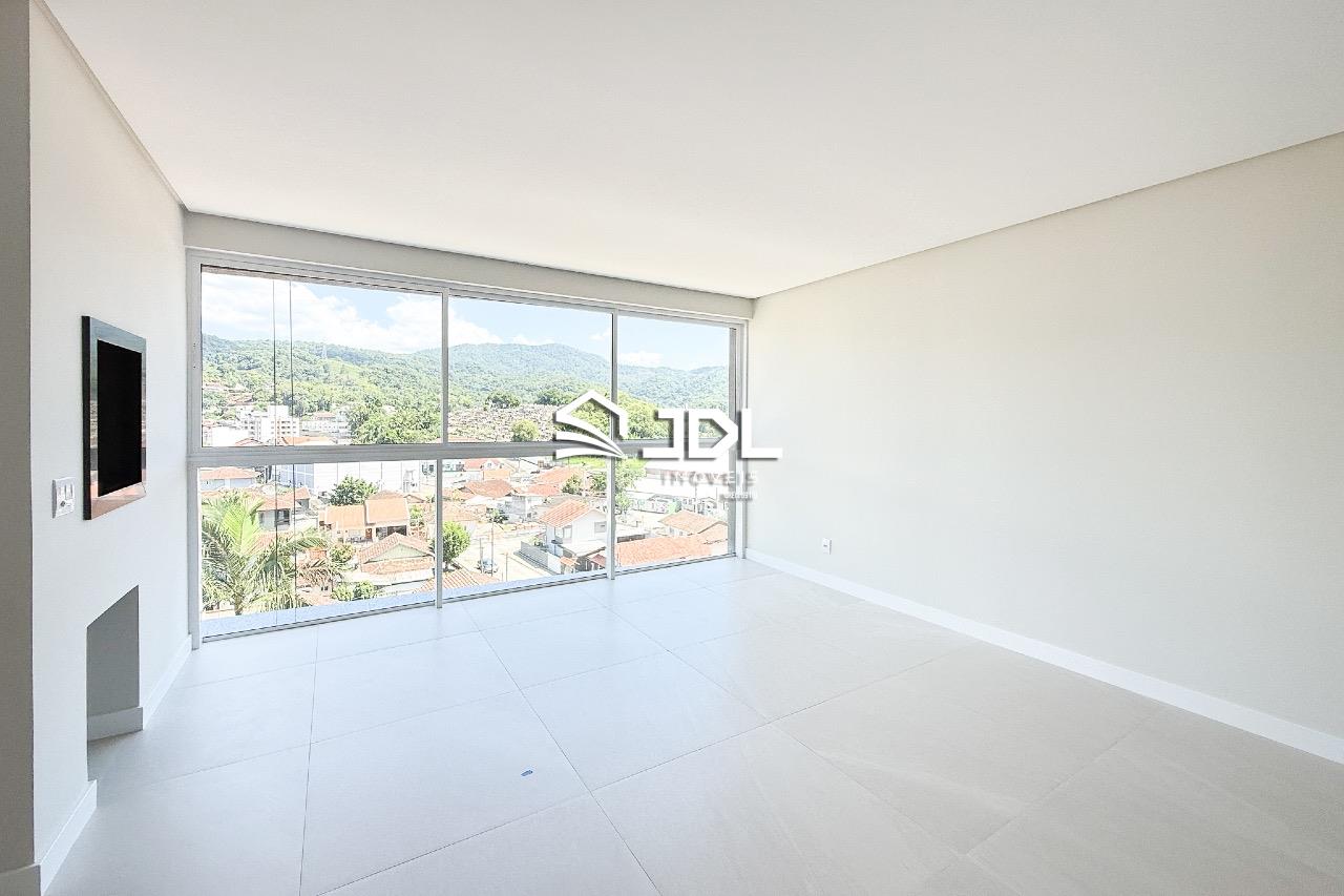 Apartamento à venda no bairro Velha: 