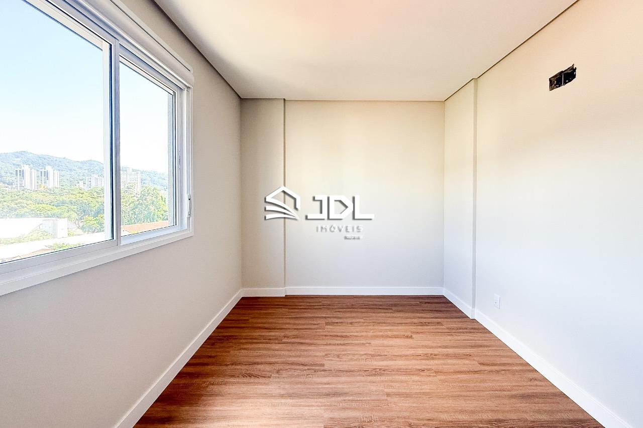 Apartamento à venda no bairro Velha: 