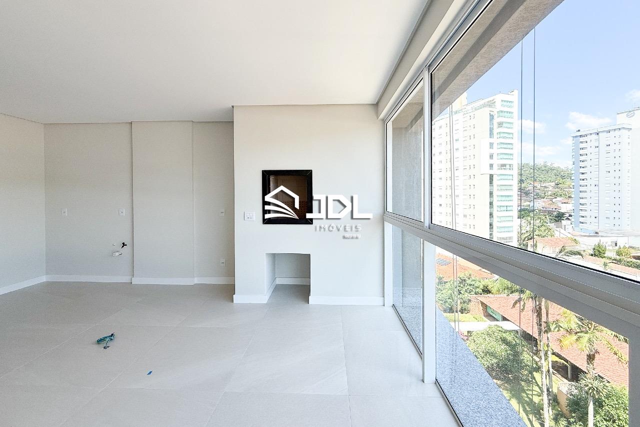 Apartamento à venda no bairro Velha: 