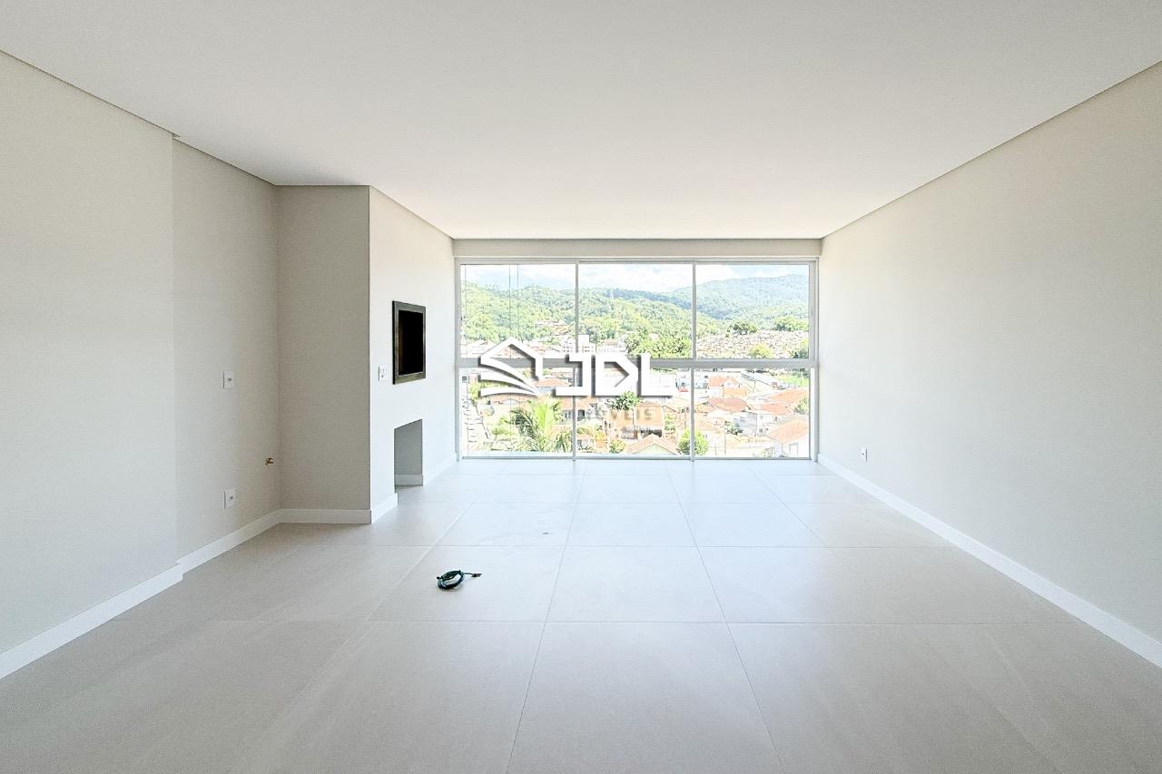 Apartamento à venda no bairro Velha: 