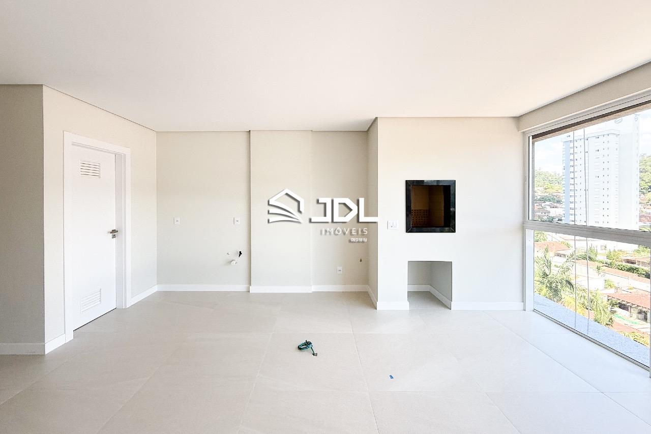 Apartamento à venda no bairro Velha: 