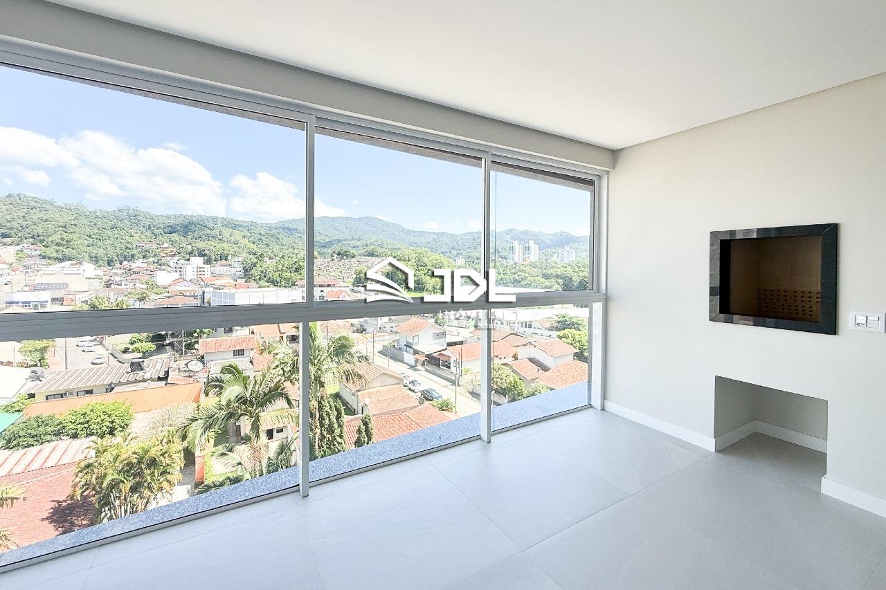 Apartamento à venda no bairro Velha: 