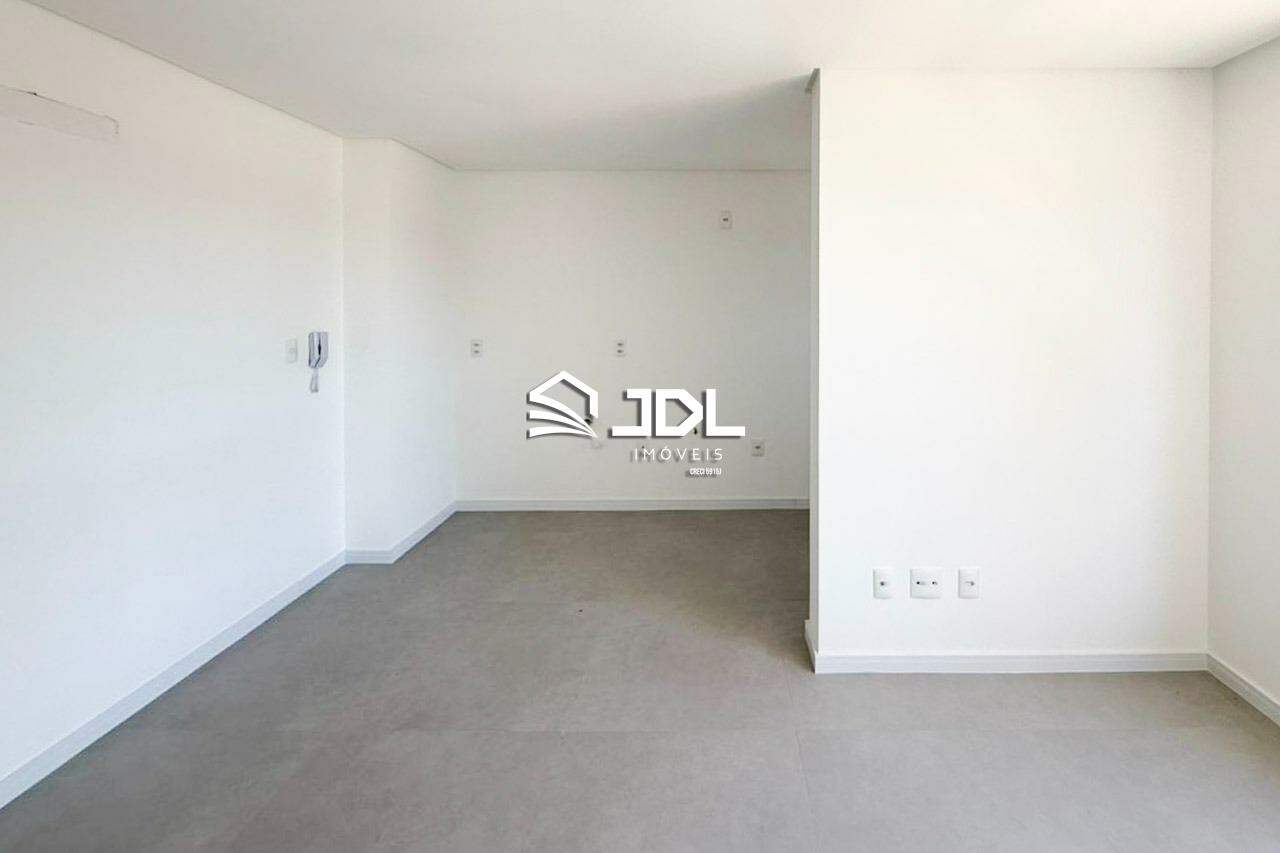 Apartamento à venda no bairro Velha: 