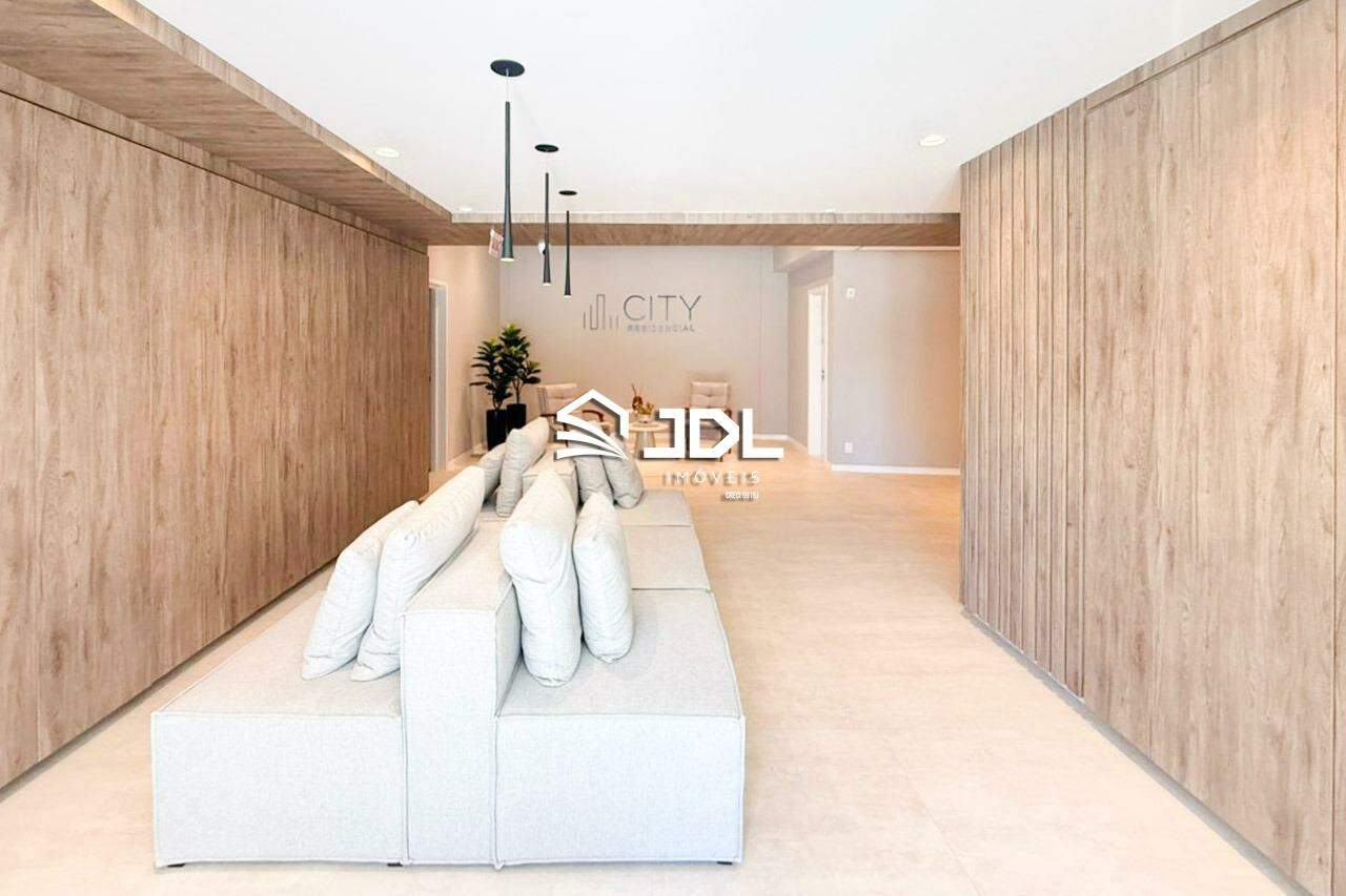 Apartamento à venda no bairro Velha: 