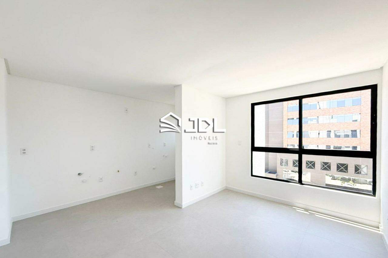 Apartamento à venda no bairro Velha: 