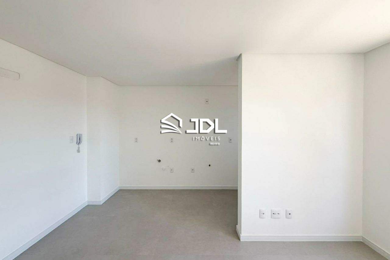 Apartamento à venda no bairro Velha: 