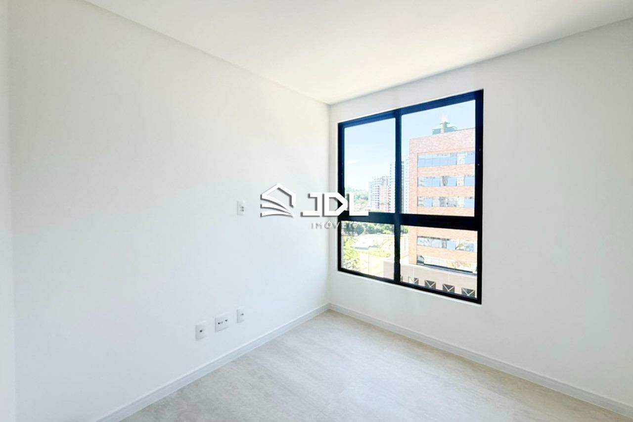 Apartamento à venda no bairro Velha: 