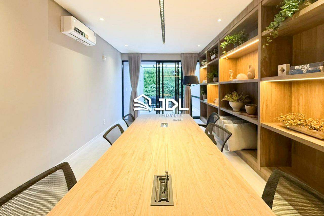 Apartamento à venda no bairro Velha: 