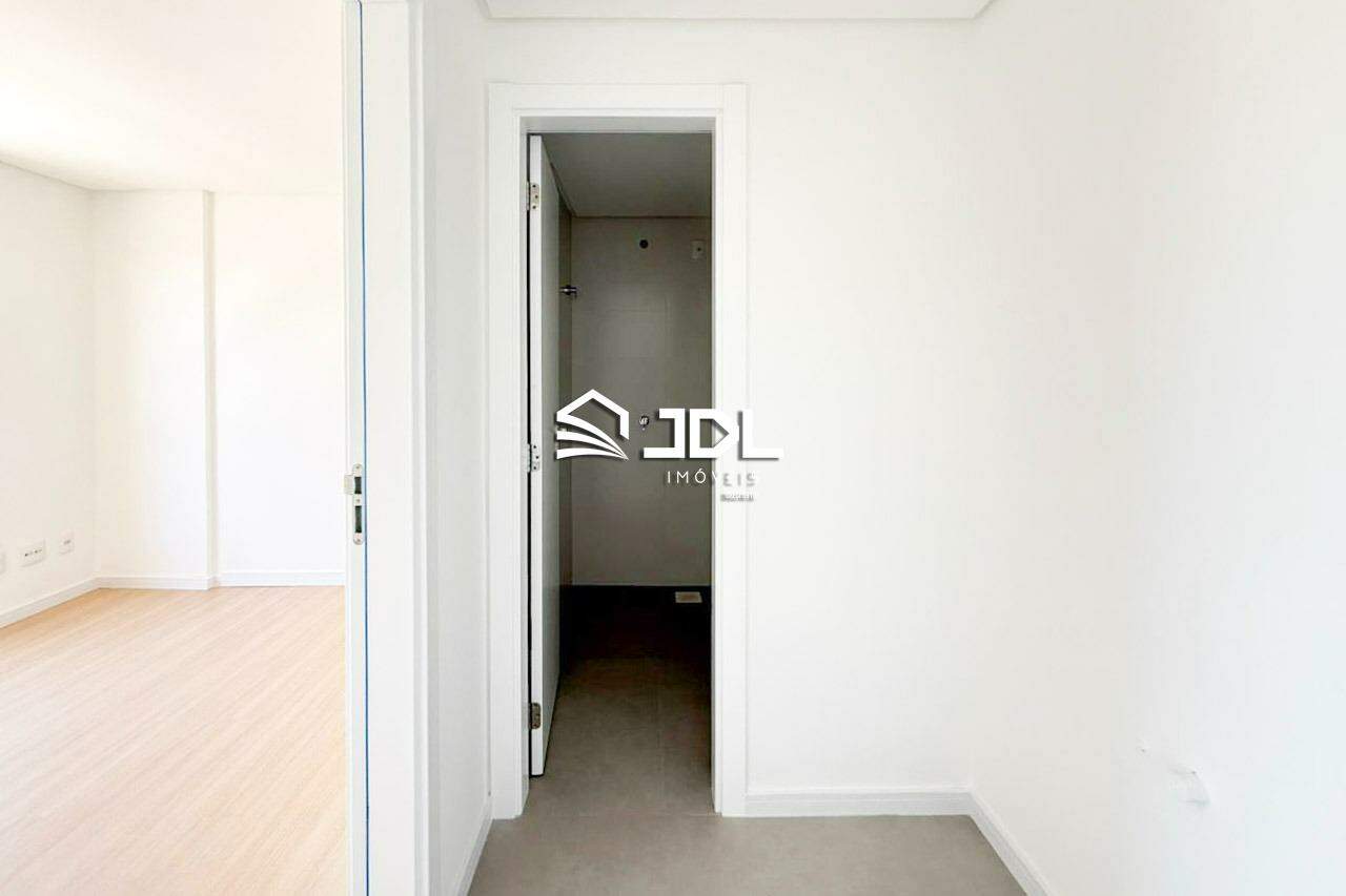 Apartamento à venda no bairro Velha: 