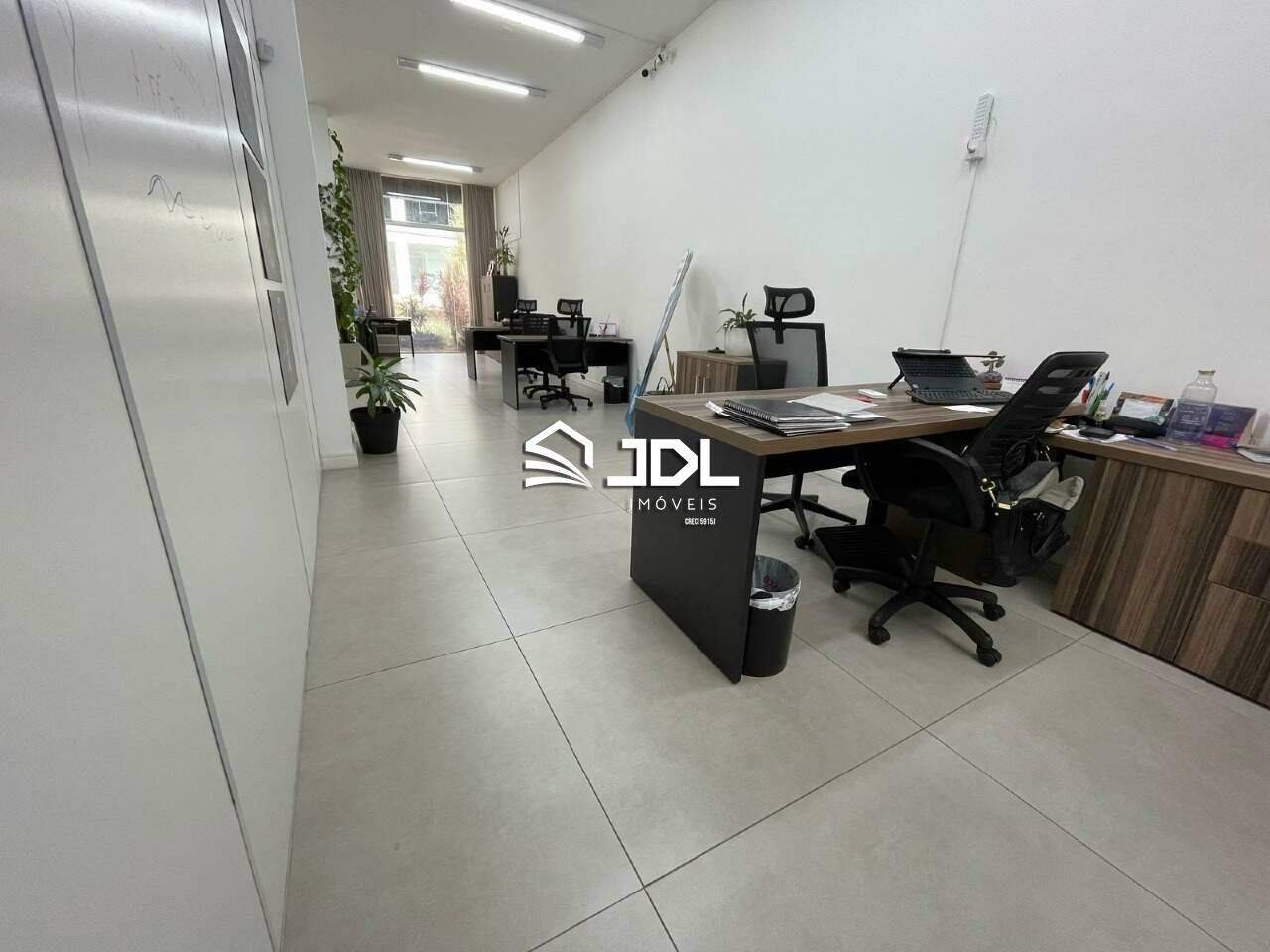 Sala à venda no bairro Vila Nova: 