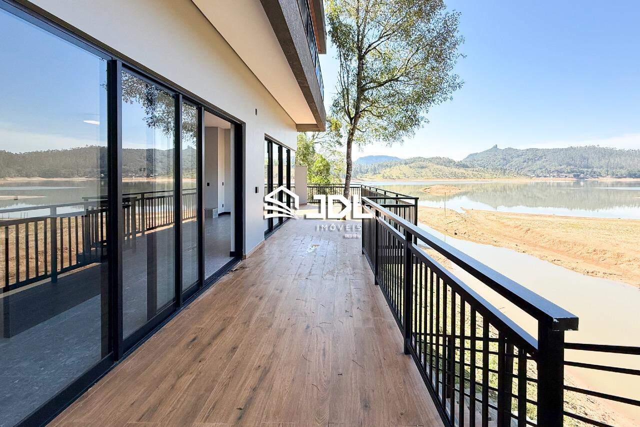Casa à venda no bairro Cedro Alto: 