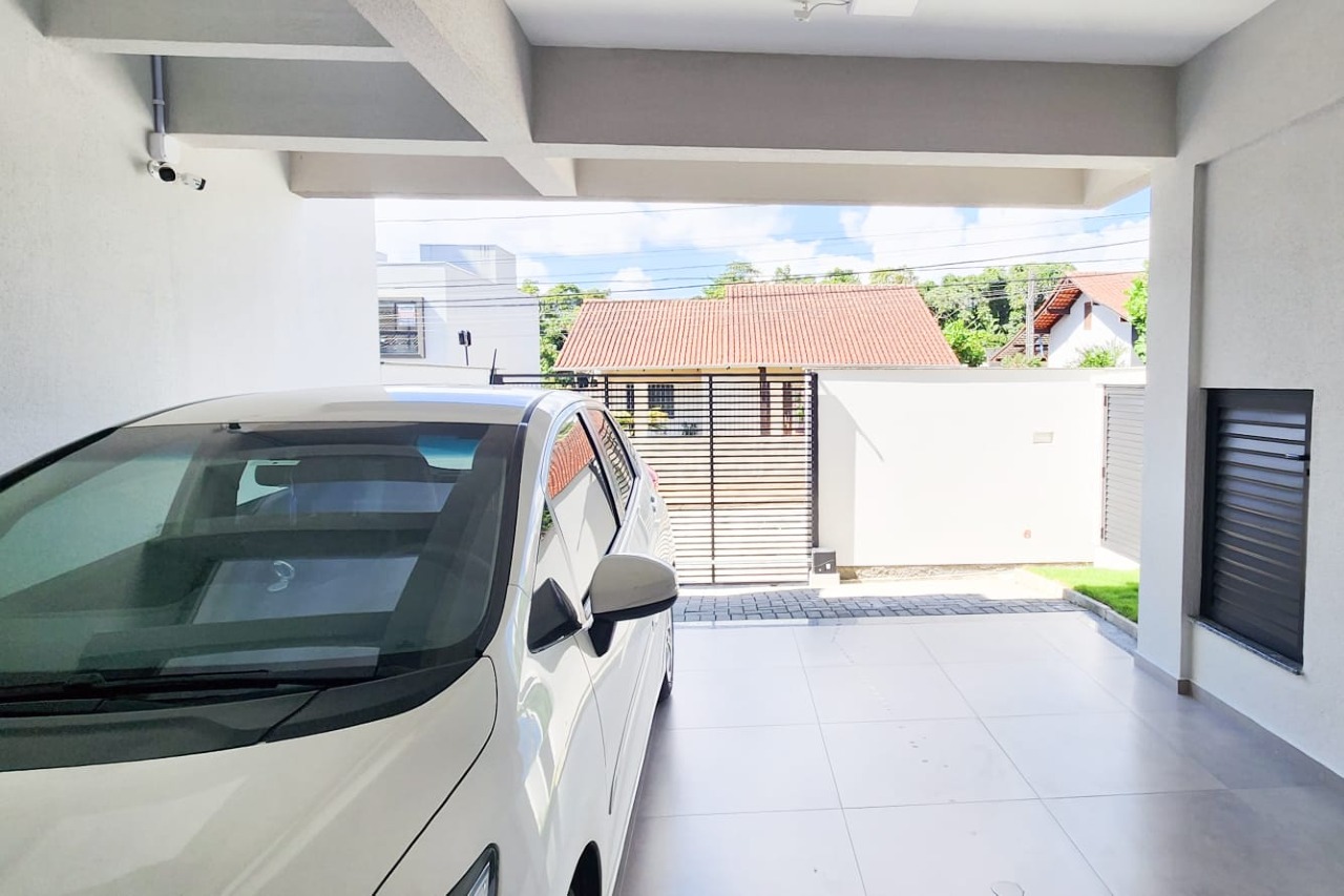 Casa à venda no bairro Velha: 