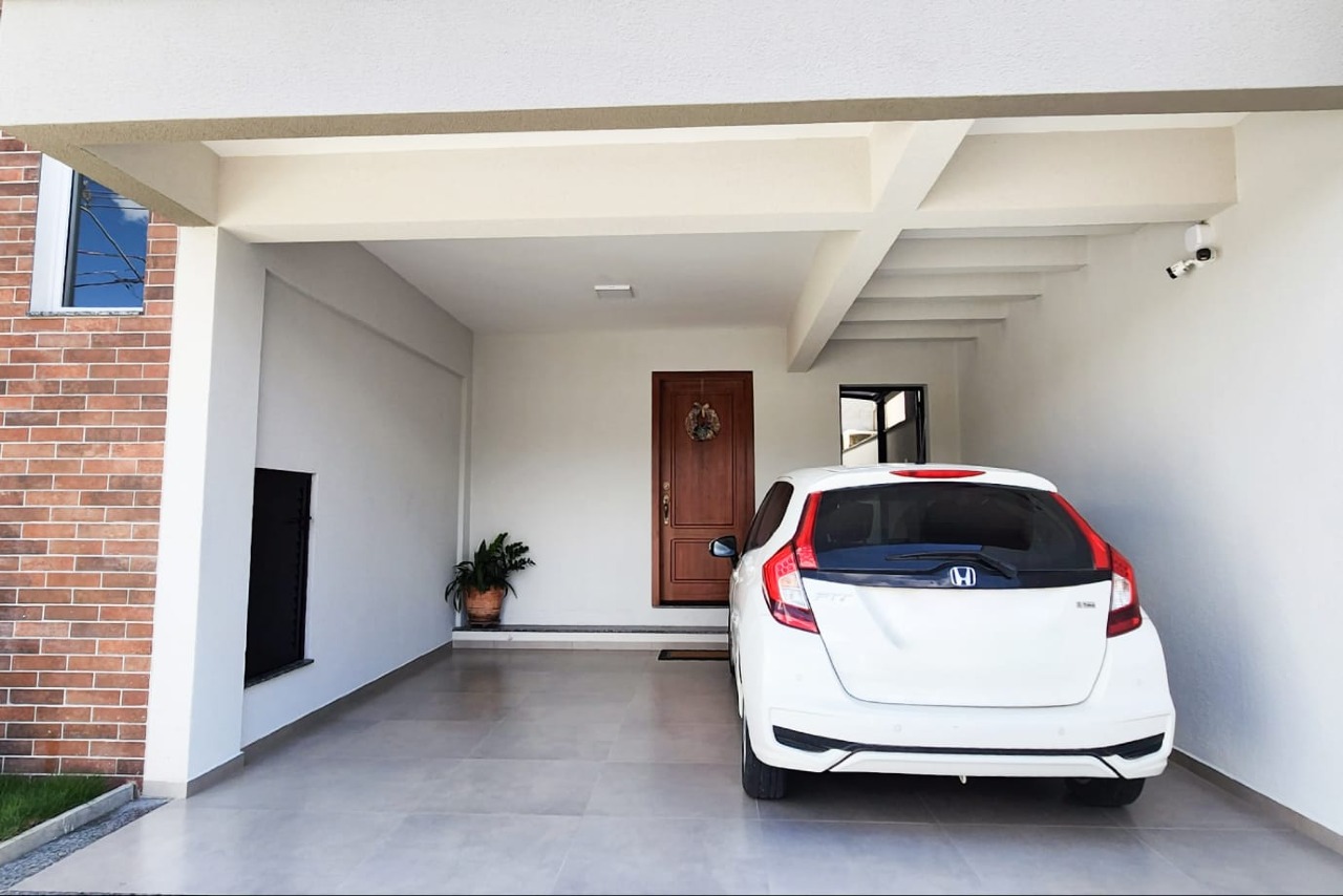 Casa à venda no bairro Velha: 