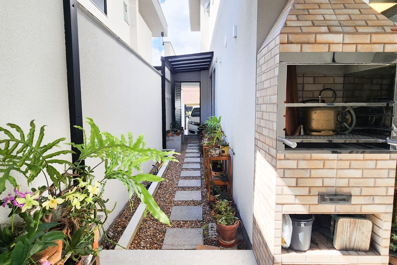 Casa à venda no bairro Velha: 