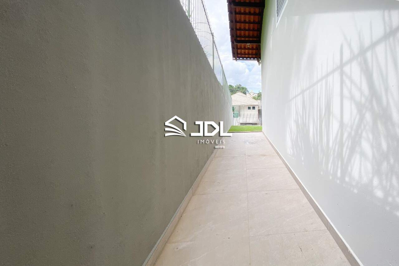 Casa à venda no bairro Escola Agrícola: 