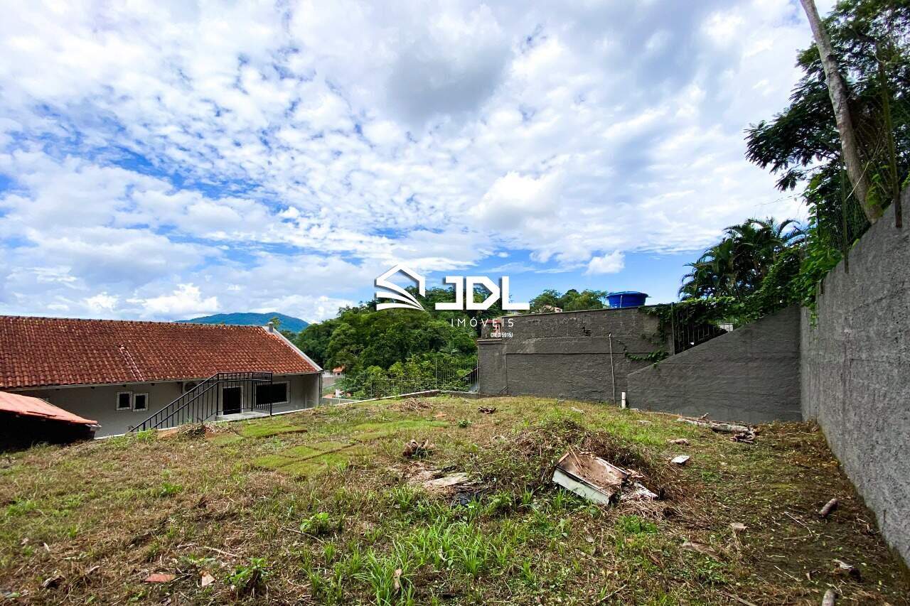 Casa à venda no bairro Escola Agrícola: 