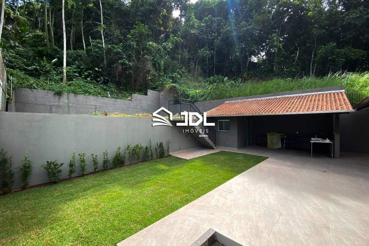 Casa à venda no bairro Escola Agrícola: 