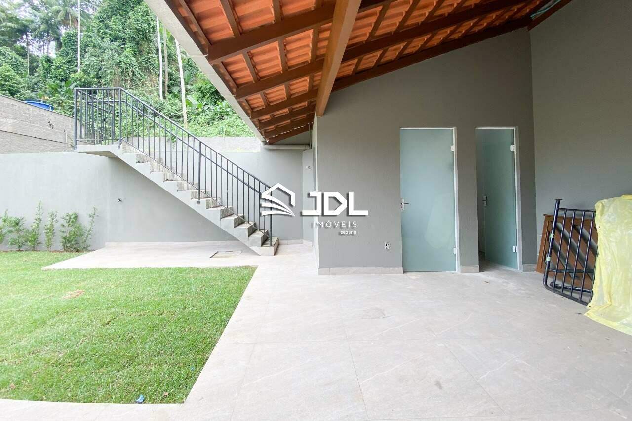 Casa à venda no bairro Escola Agrícola: 