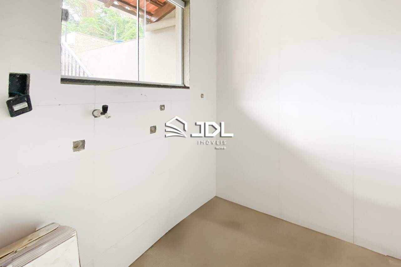 Casa à venda no bairro Escola Agrícola: 